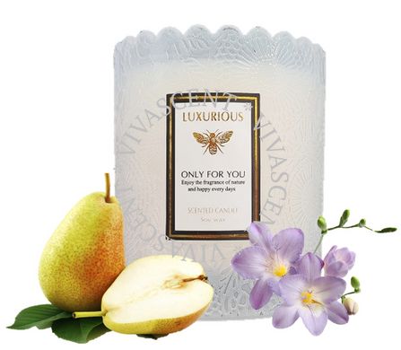 Свічка ароматична Luxurious British Freesia Pear фото