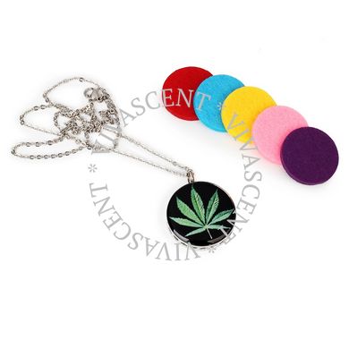 Ароматичний кулон емалевий з ланцюжком Cannabis фото